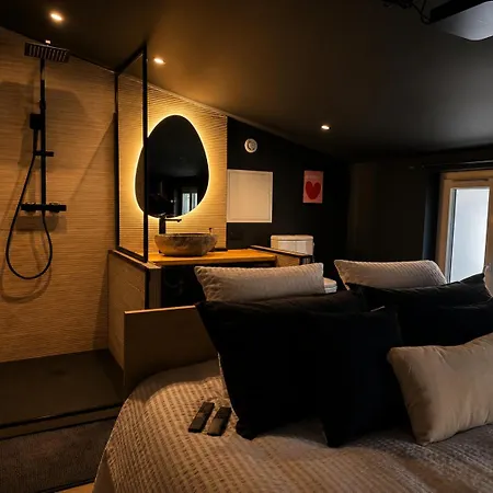 Eclipse - Loft Romantique - Jacuzzi - Cinema Prive Apartment *
